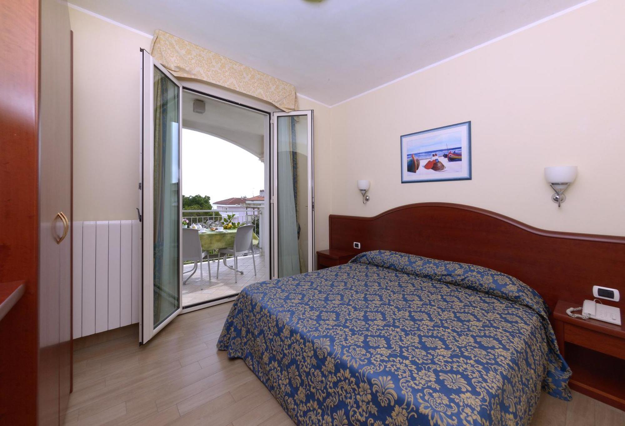 Residence Costa Smeralda กรอตตัมมาเร ภายนอก รูปภาพ