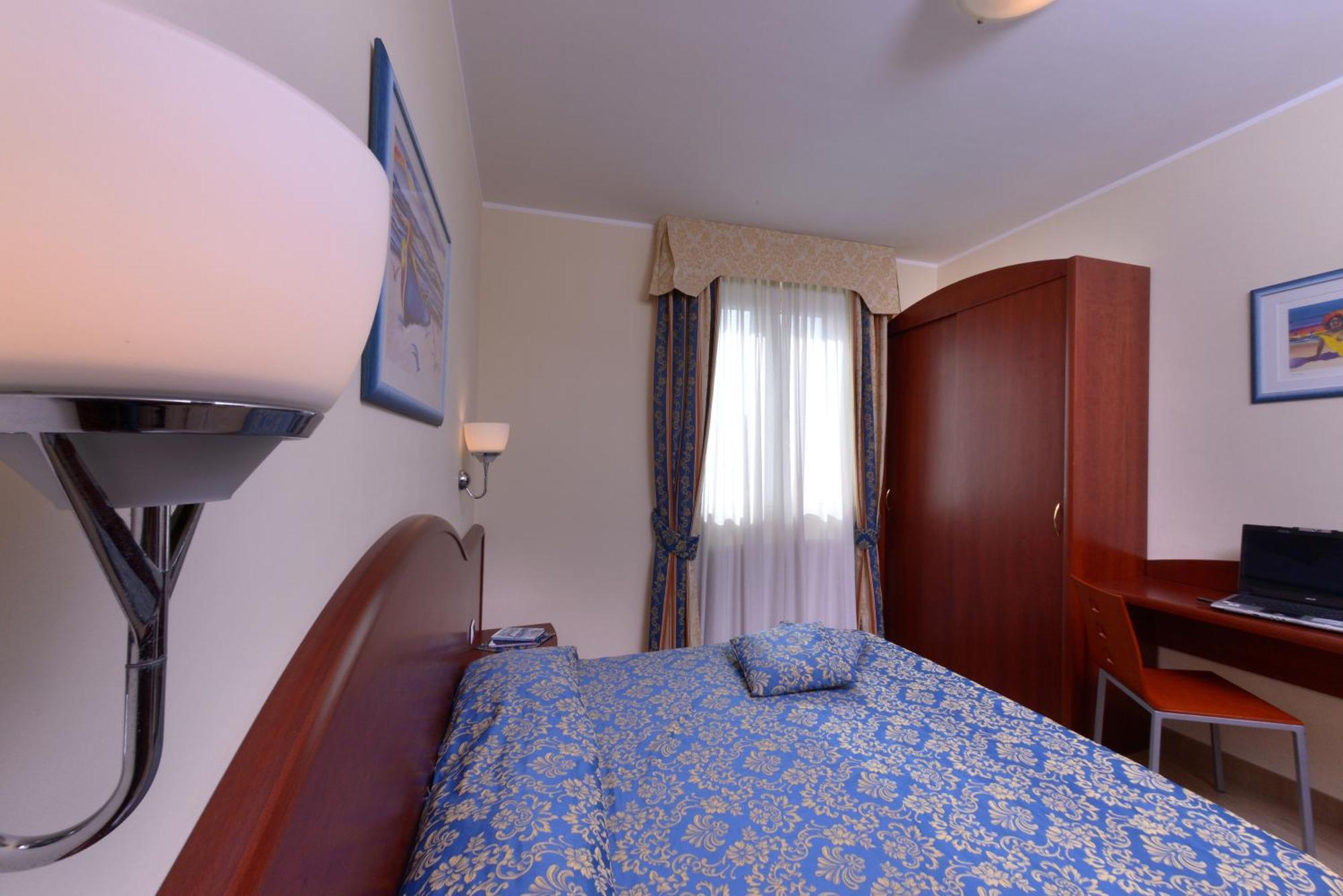 Residence Costa Smeralda กรอตตัมมาเร ภายนอก รูปภาพ